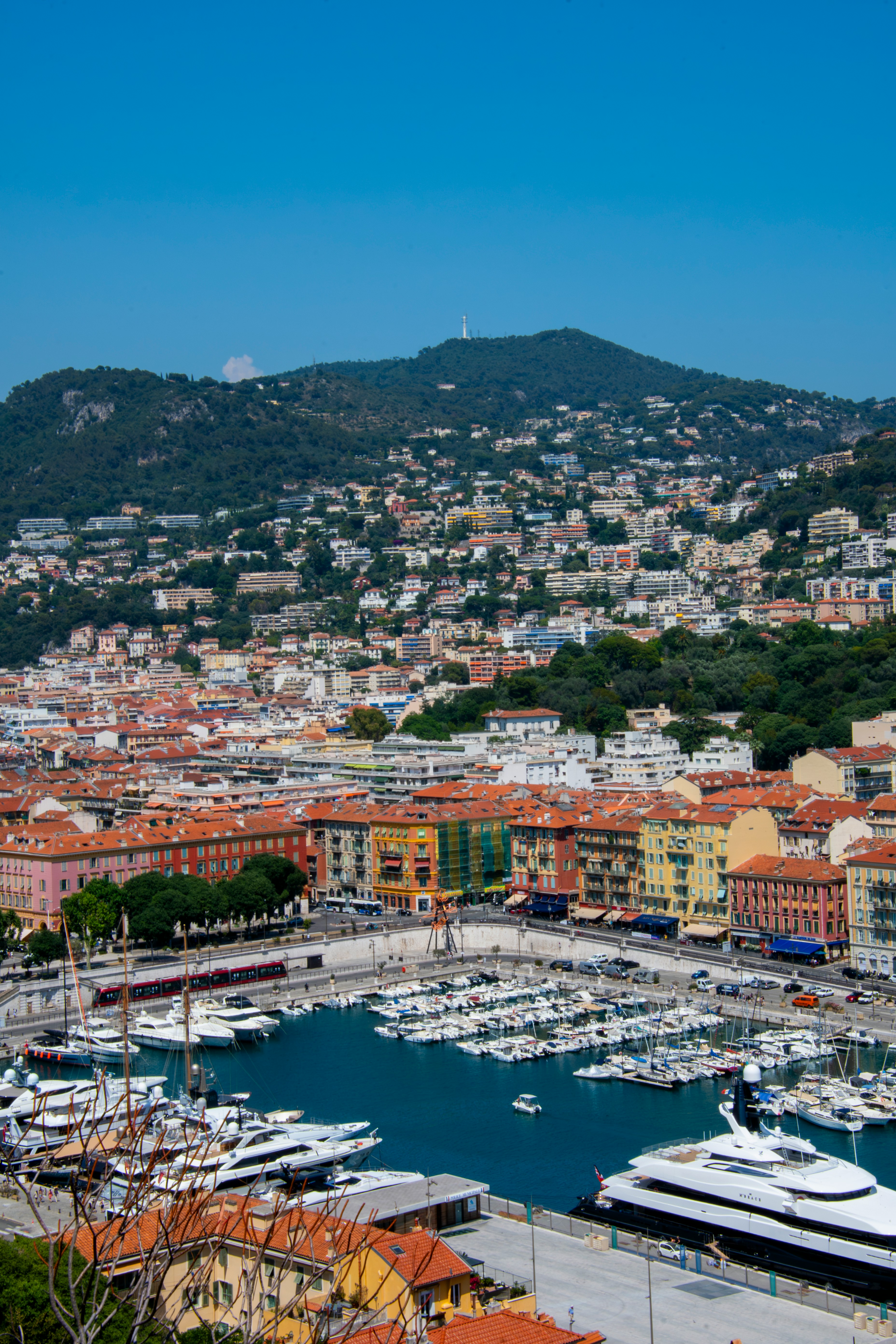 ΑΠΟΚΡΙΕΣ ΣΤΗΝ ΝΙΚΑΙΑ - 4 ΗΜΕΡΕΣ